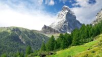 Amazing-view-on-Matterhorn-famous-mount-in-Swiss-Alps